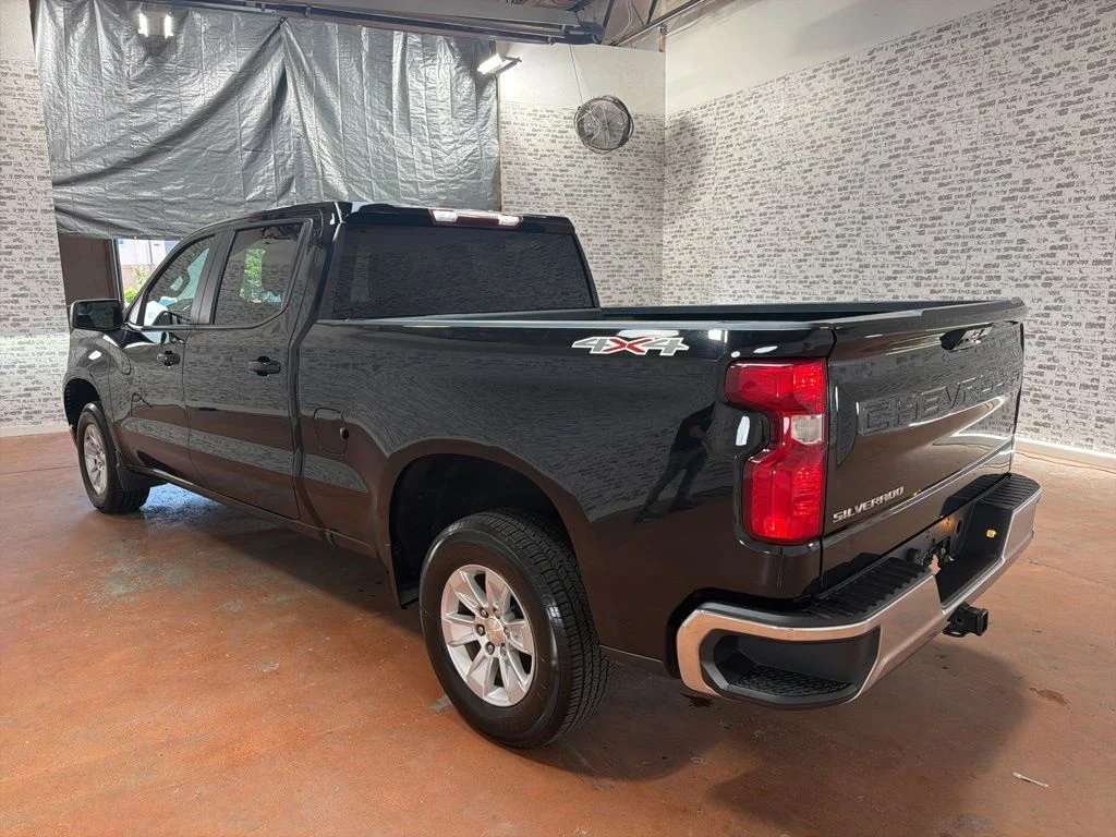Used 2023 Black Chevrolet LT image 5