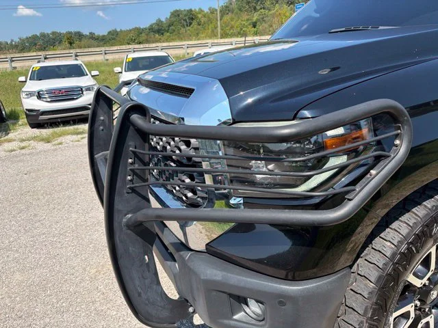 Used 2019 Black Toyota SR5 image 15