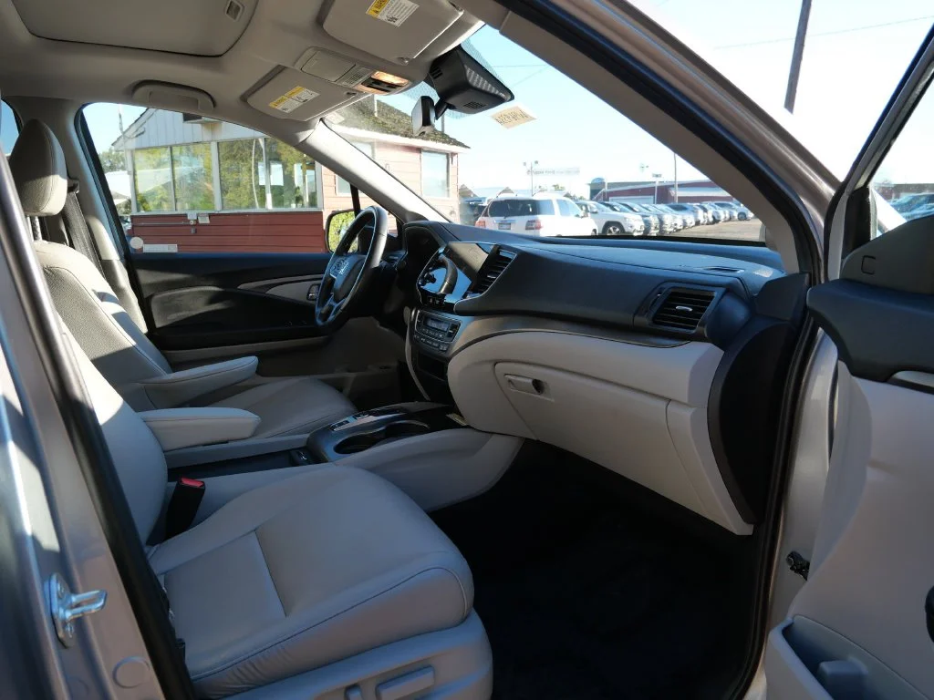 Certified Used 2021 Silver Honda Special Edition image 11