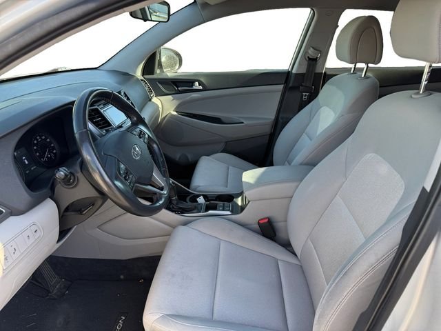 Used 2017 Silver Hyundai Sport image 9