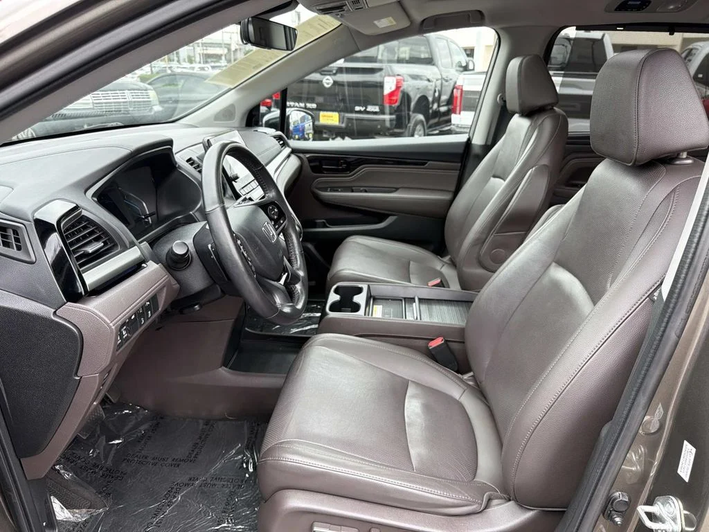 Used 2019 Pacific Pewter Metallic Honda Elite image 23