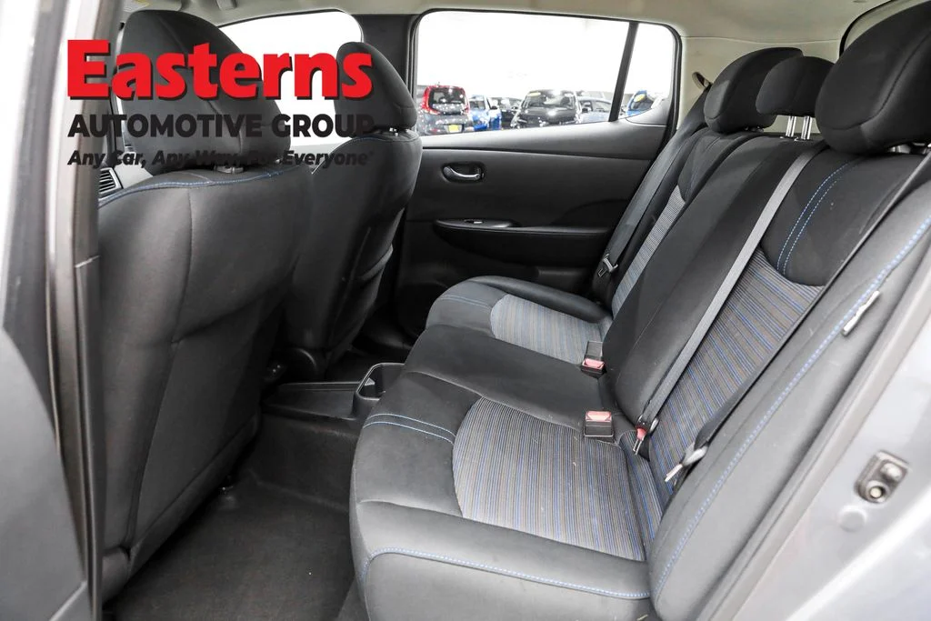 Used 2024 Gray Nissan S image 21