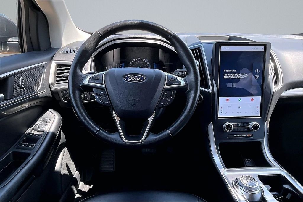 Used 2023 Gray Ford SEL image 5