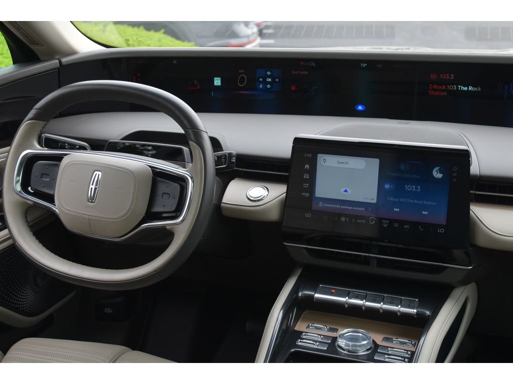 Used 2024 INFINITE BLACK MET CC Lincoln Reserve image 19