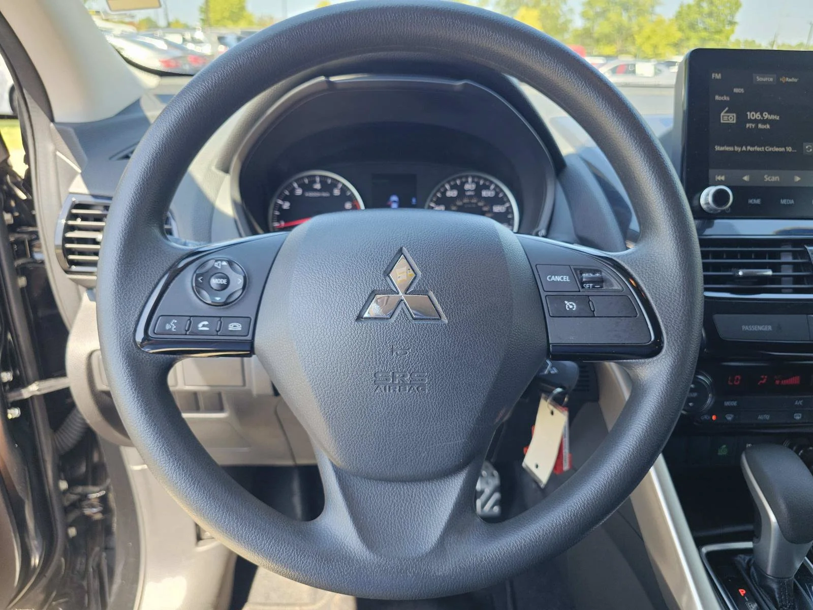 Used 2022 Black Mitsubishi LE image 22