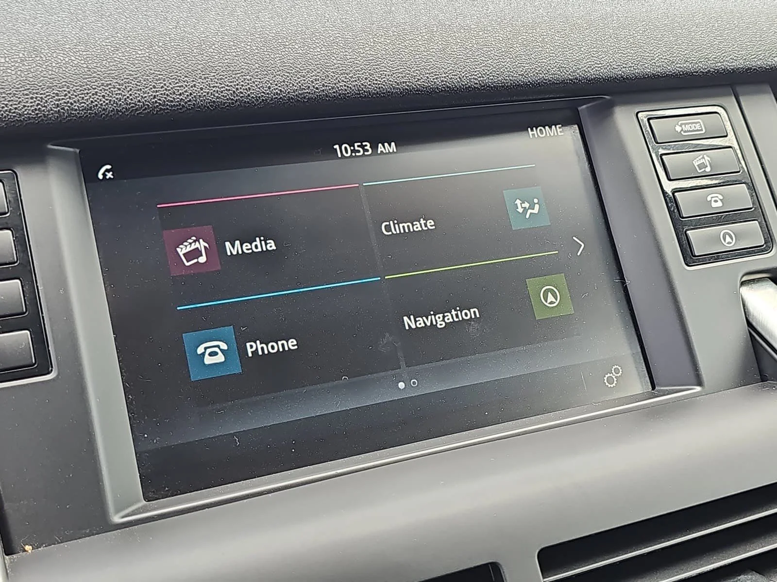 Used 2018 Gray Land Rover SE image 21