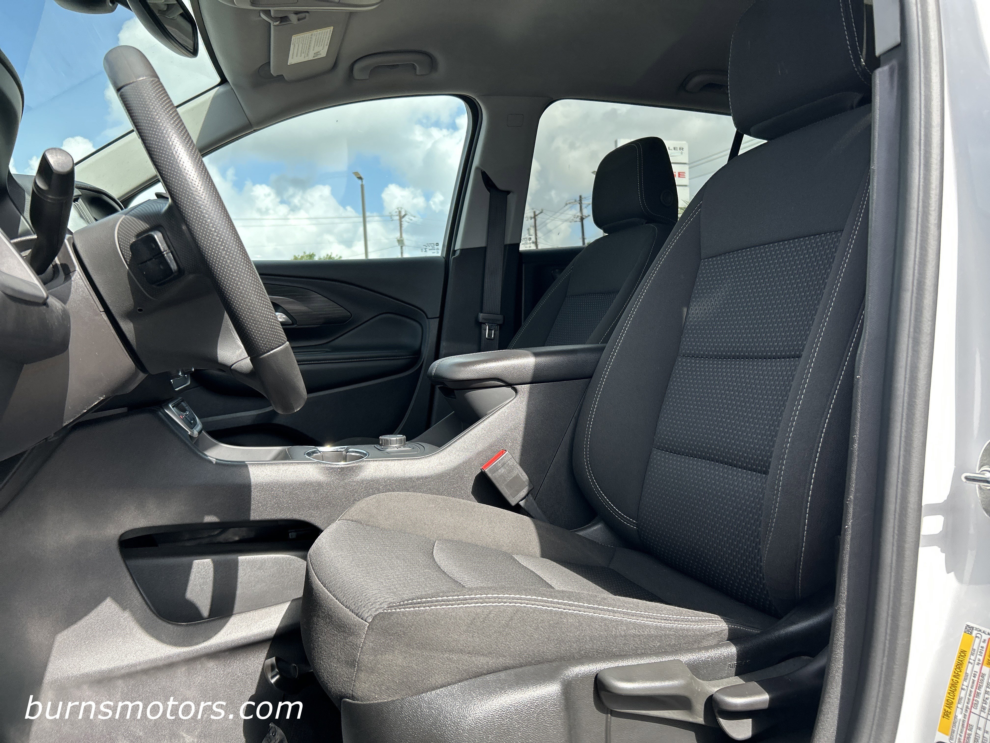 Used 2024 Summit White GMC SLE image 15
