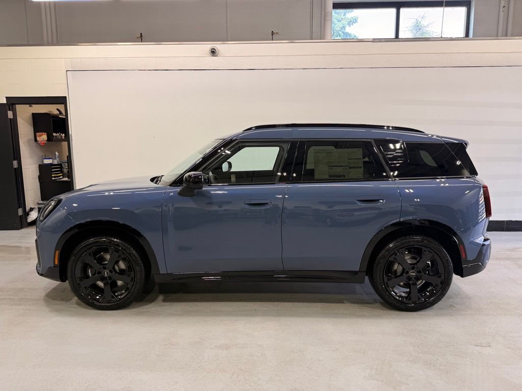 New 2027 Slate Blue Metallic MINI  image 2