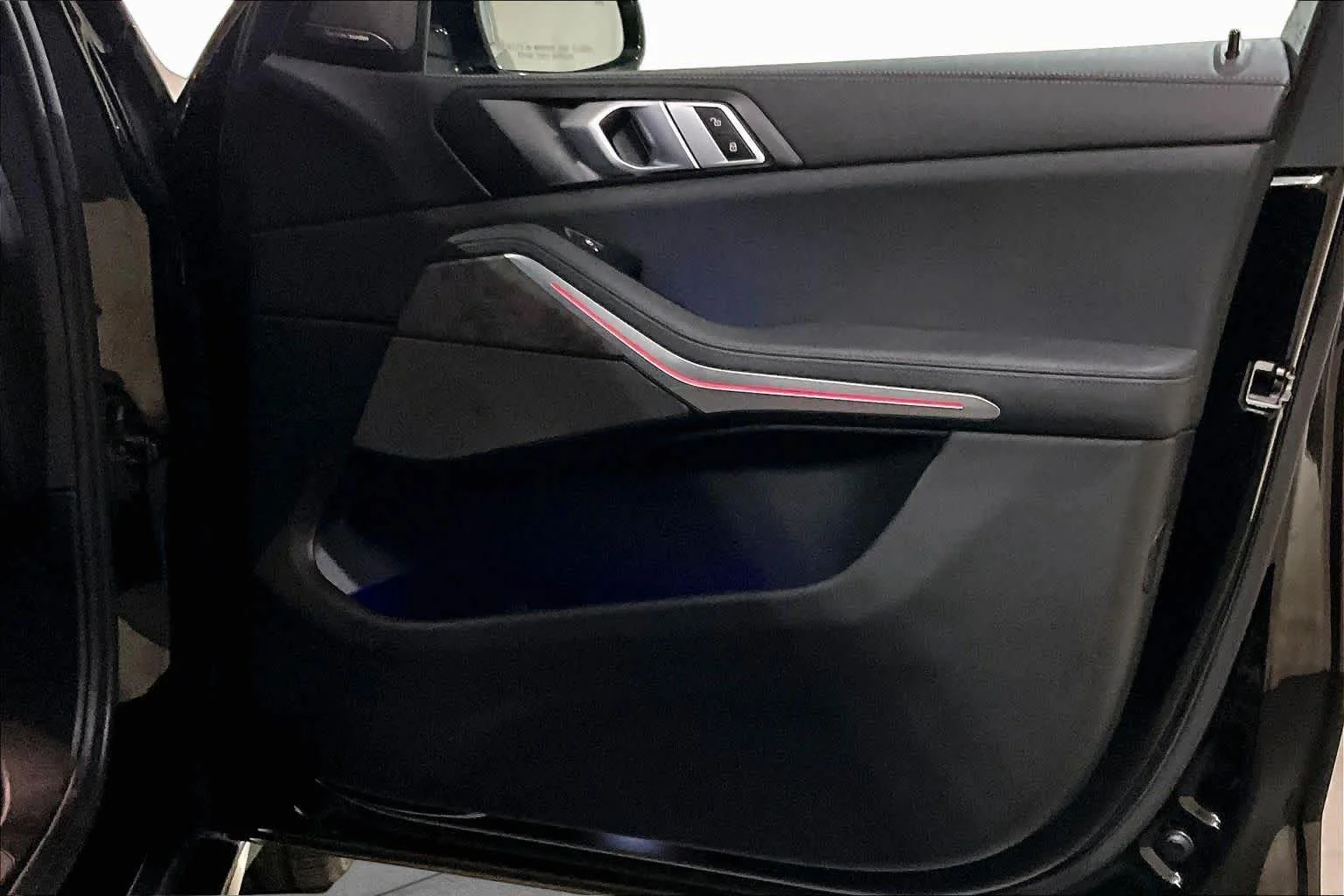 Certified Used 2019 Jet Black BMW xDrive40i image 43