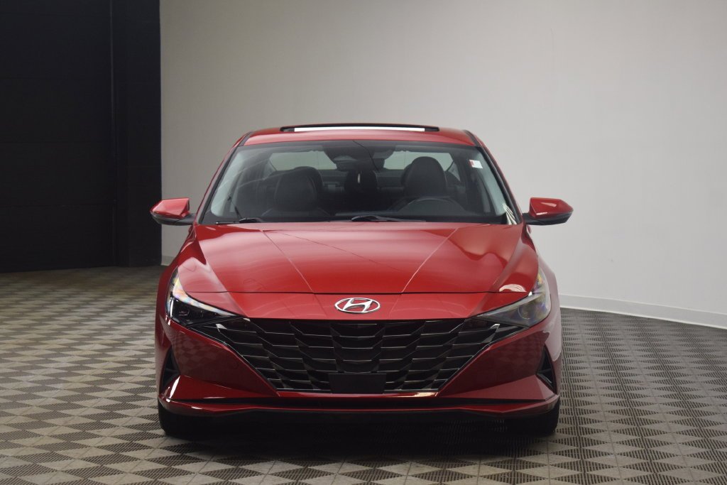 Used 2023 Scarlet Red Pearl Hyundai Limited image 18