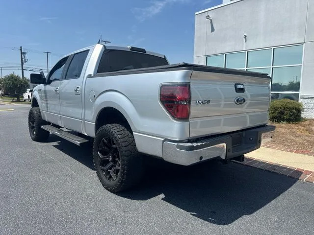 Used 2010 Silver Ford XLT image 9