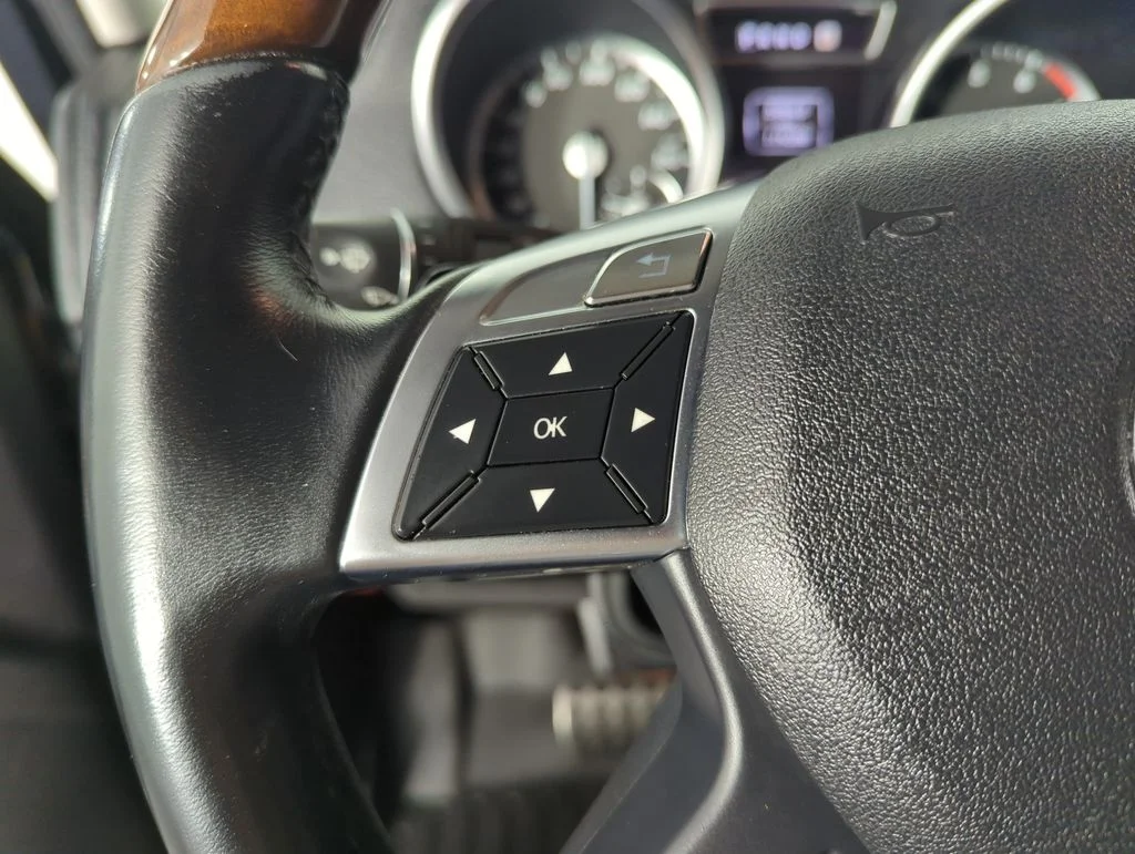 Used 2013  Mercedes-Benz G 550 image 21