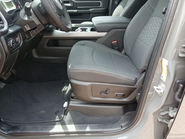 New 2026 Ceramic Gray Clear-Coat Exterior Paint RAM Big Horn image 33