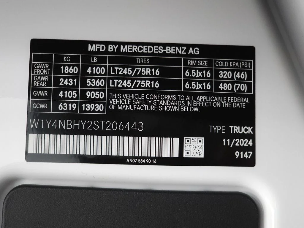 Used 2025 Arctic White Mercedes-Benz Cargo 144 WB image 26