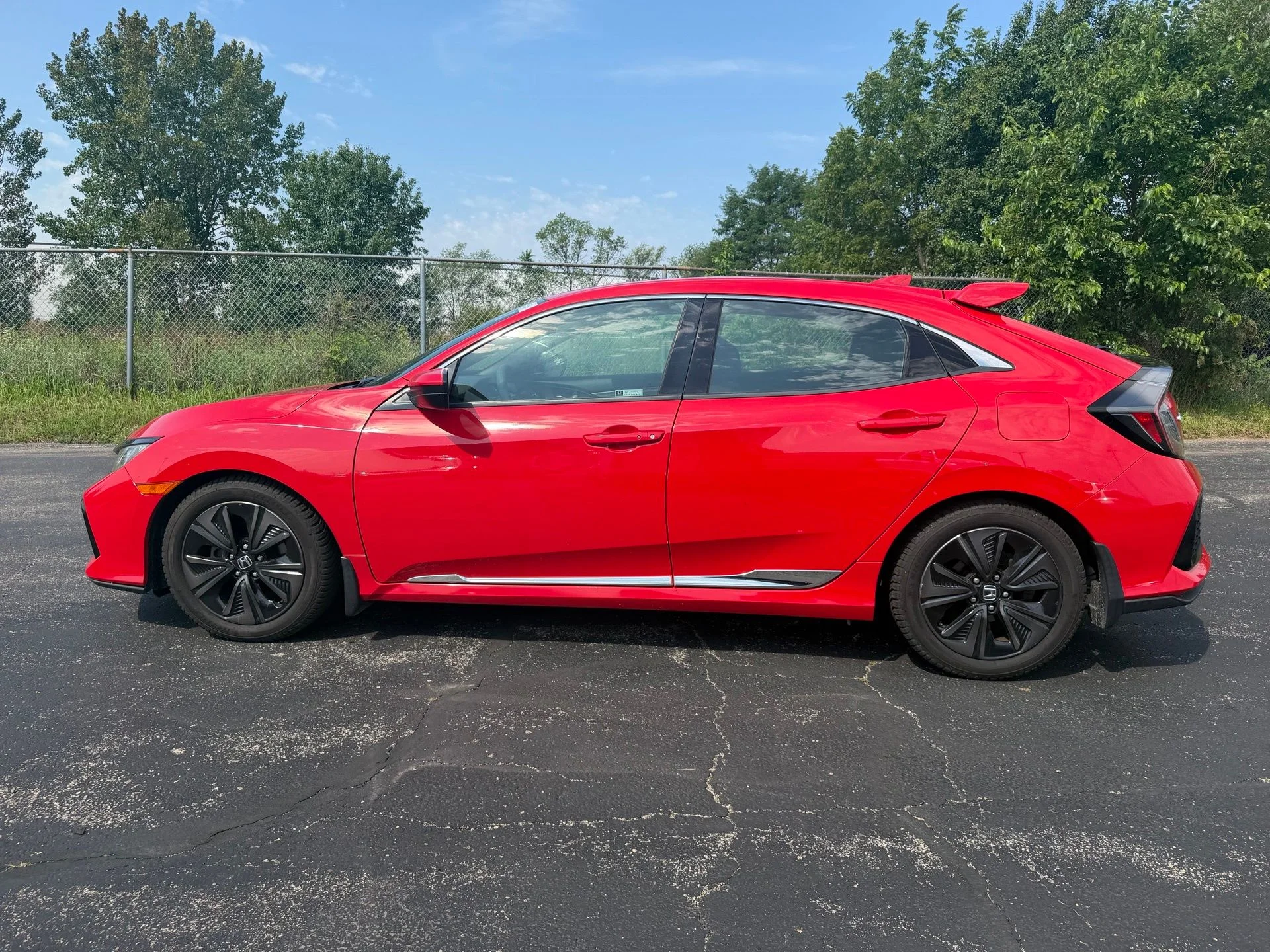 Used 2019 Red Honda EX image 9