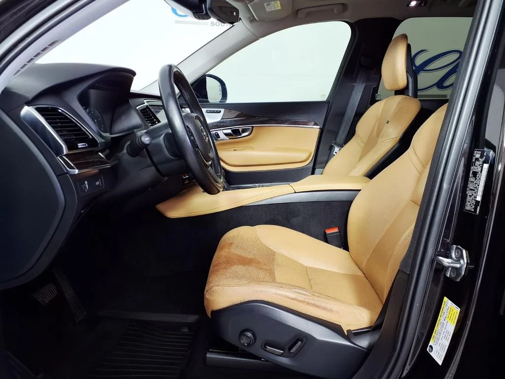 Used 2016 Black Volvo T6 Momentum image 7
