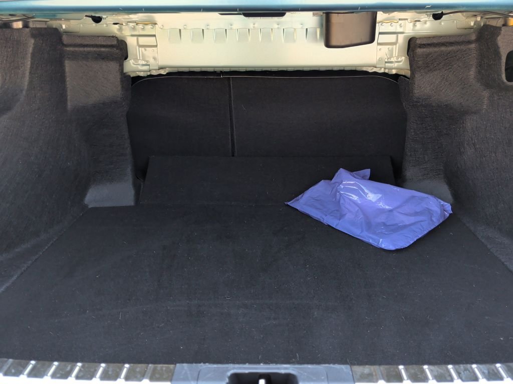 Certified Used 2025  Toyota XLE image 28