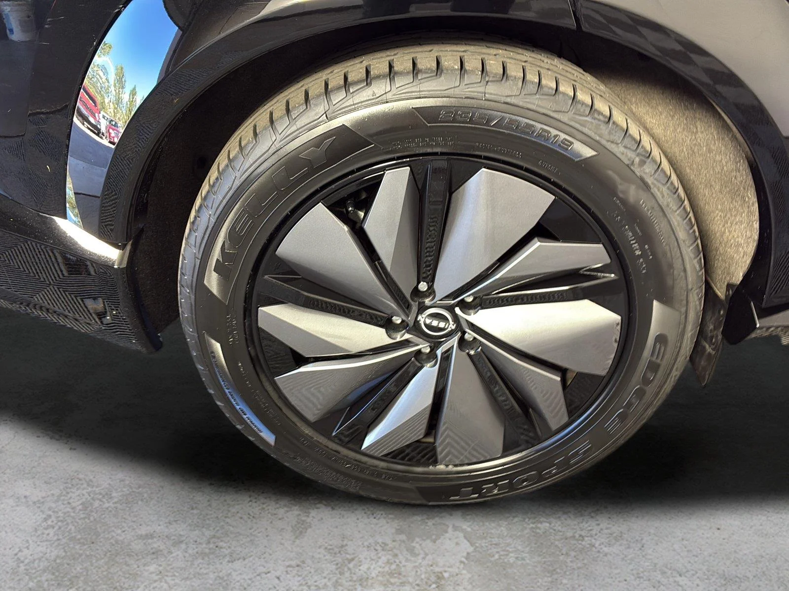 Used 2024 Black Diamond Pearl Nissan EVOLVE+ image 14