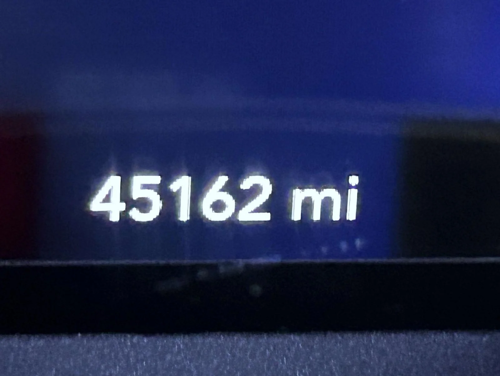 Used 2023 White Chrysler LX image 11