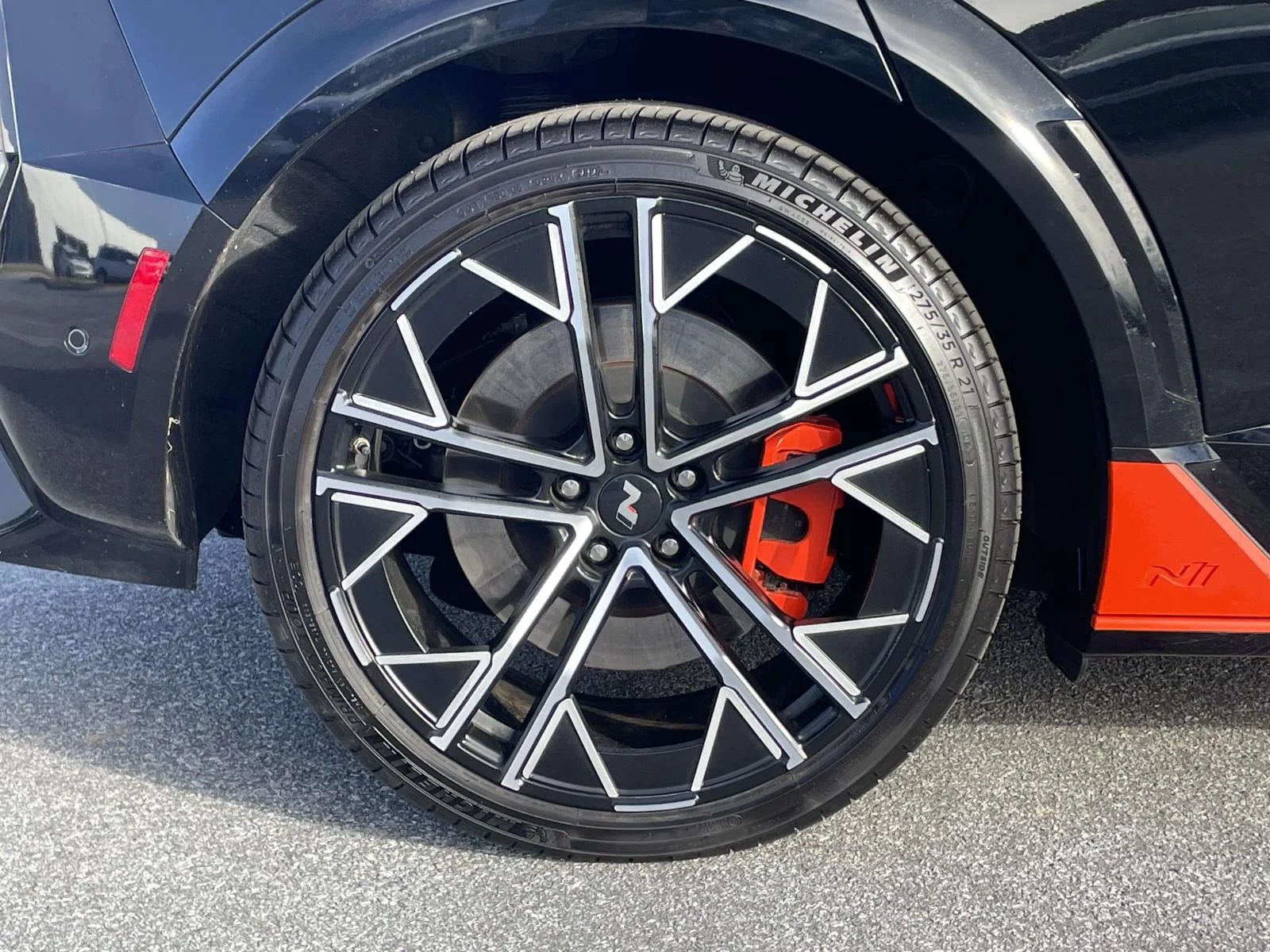 Used 2025 Abyss Black Hyundai Base image 32