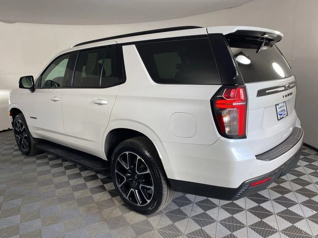 Used 2022 Pearl Chevrolet RST image 18