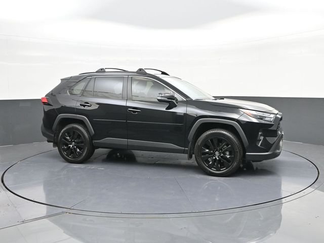 Used 2025 Black Toyota XLE Premium image 17
