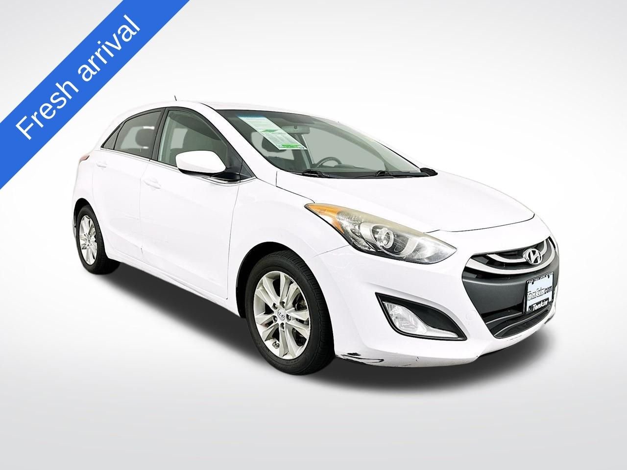 Used 2014 Monaco White Hyundai Base image 1