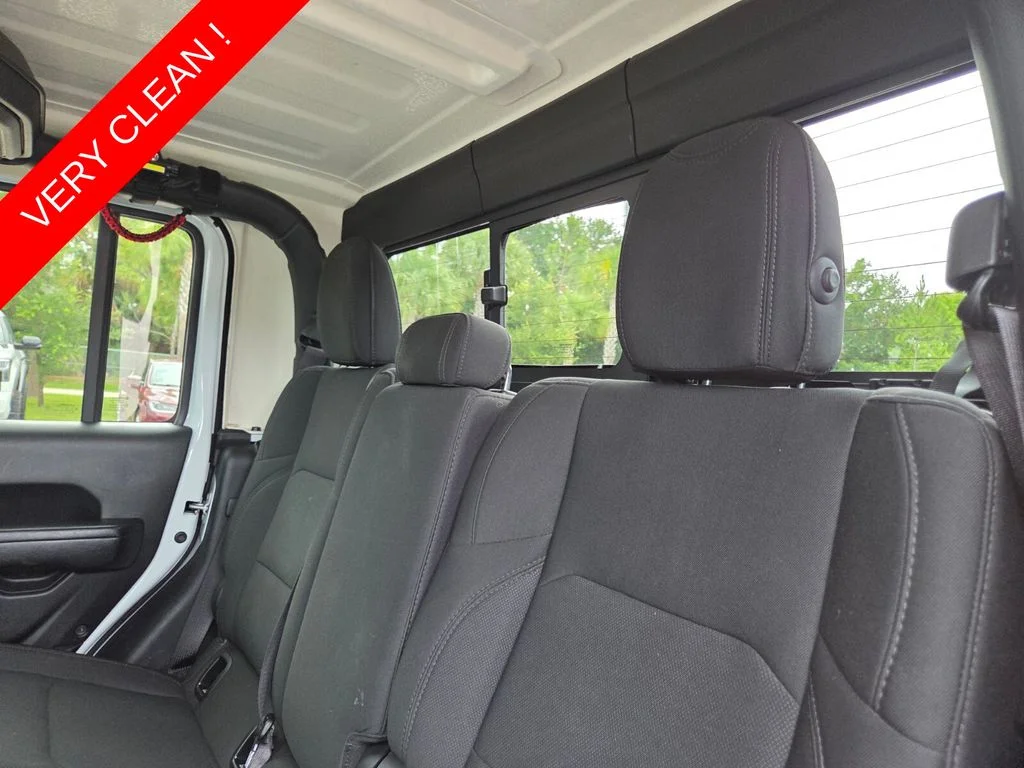 Used 2022 White Jeep Sport image 20