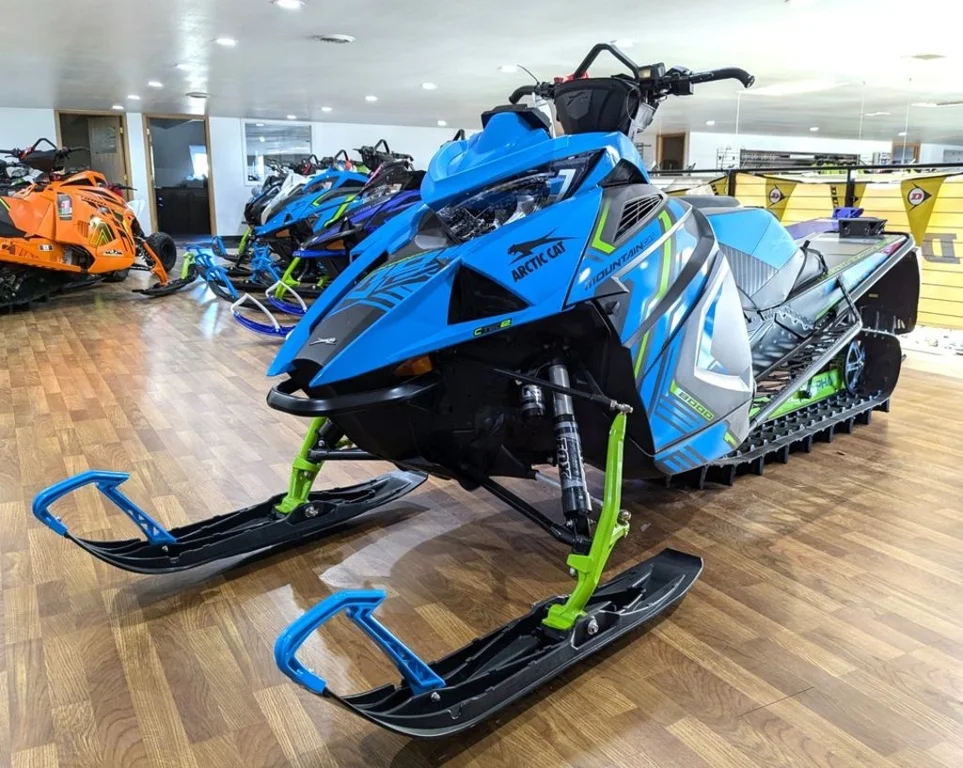 New 2024 Arctic Cat® M 8000 Mountain Cat Alpha One 165/3.00