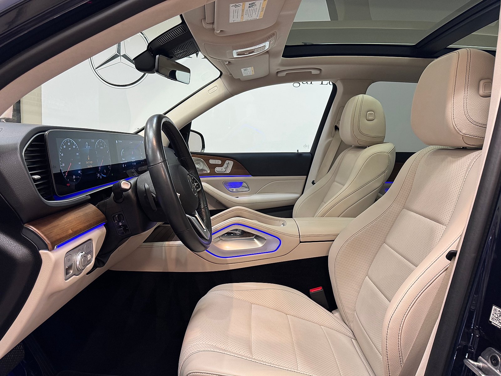 Certified Used 2022 Lunar Blue Metallic Mercedes-Benz 4MATIC® image 6