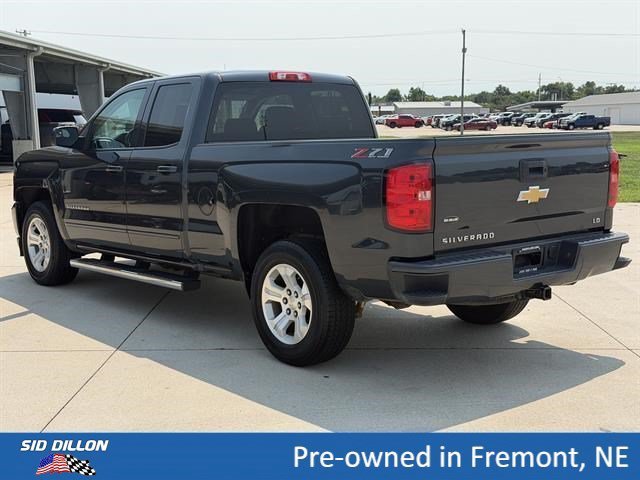 Used 2019 GRAPHITE METALLIC Chevrolet LT image 13