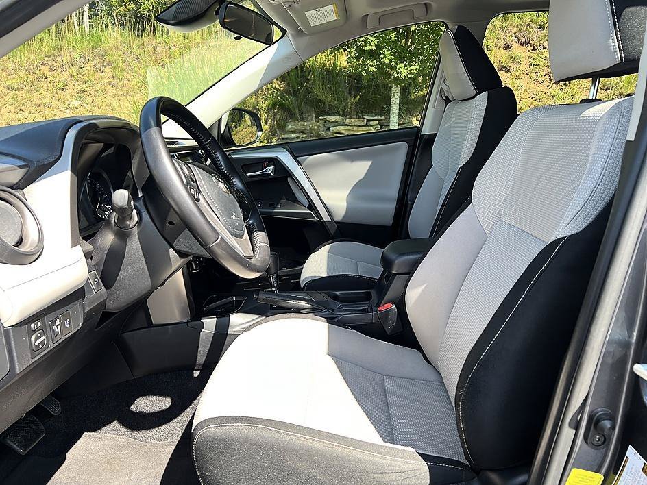 Used 2017 Magnetic Gray Metallic Toyota XLE image 11