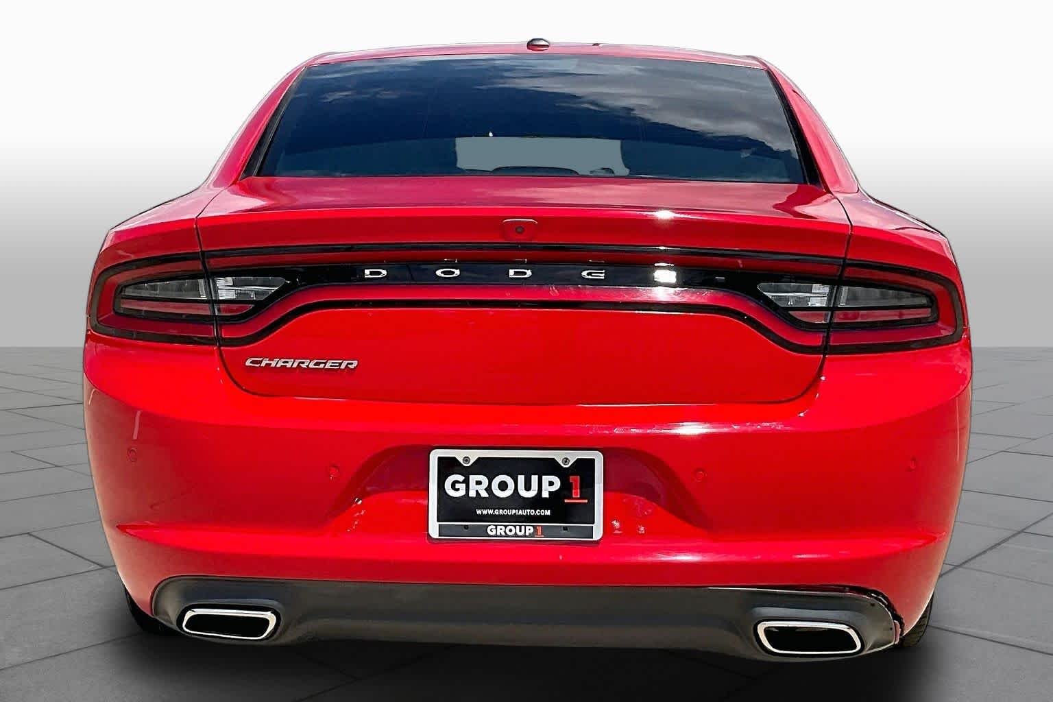 Pre-Owned 2022 Dodge Charger SXT
