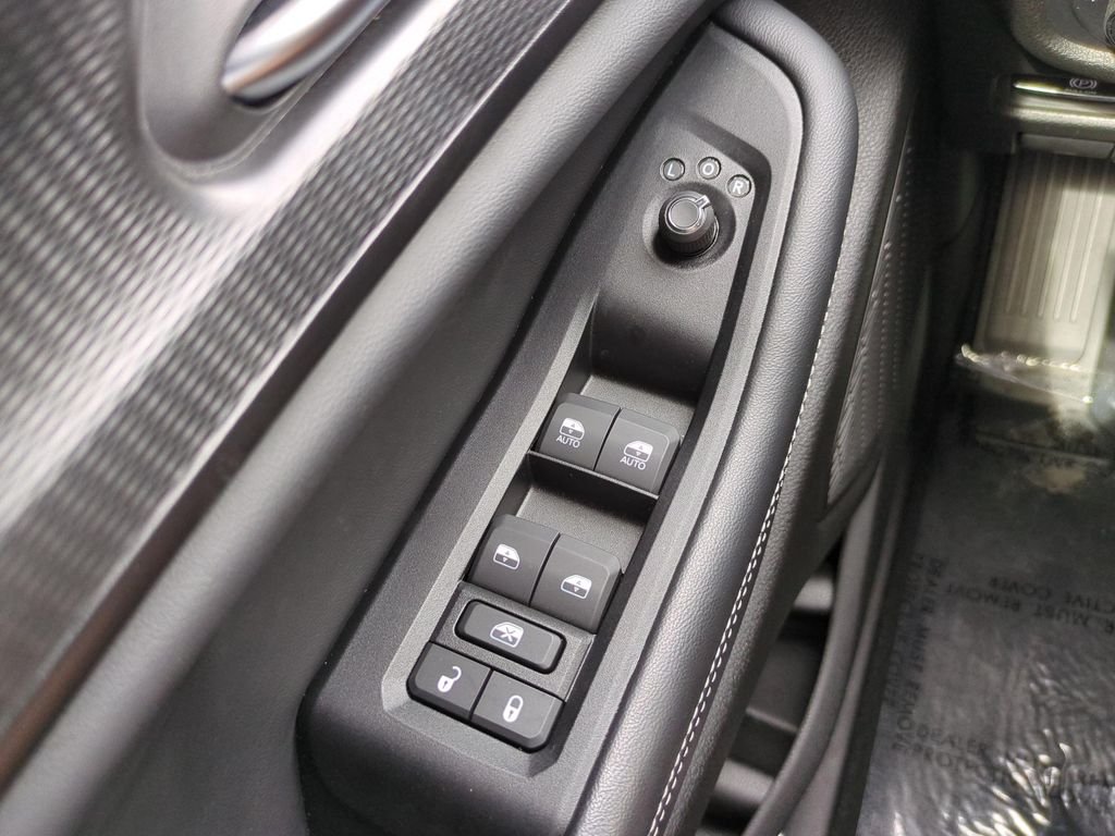 Used 2025 White Jeep Laredo image 18