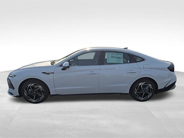 New 2026 White Hyundai SEL Sport image 5