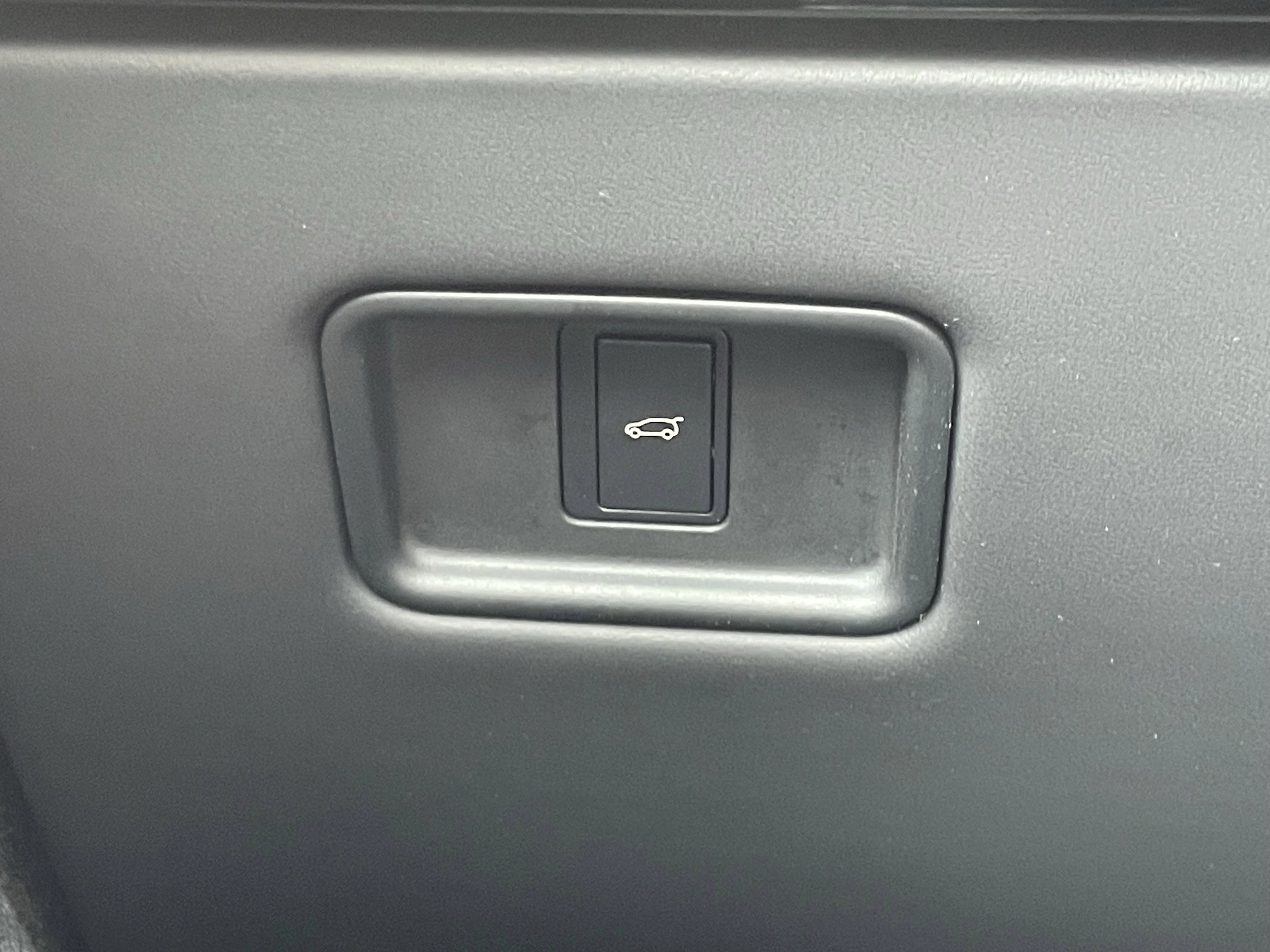 Used 2023 Santorini Black Metallic Land Rover SE image 32