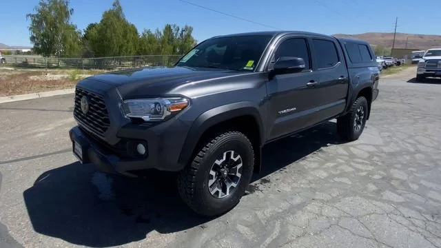Used 2022 Magnetic Gray Metallic Toyota SR image 4