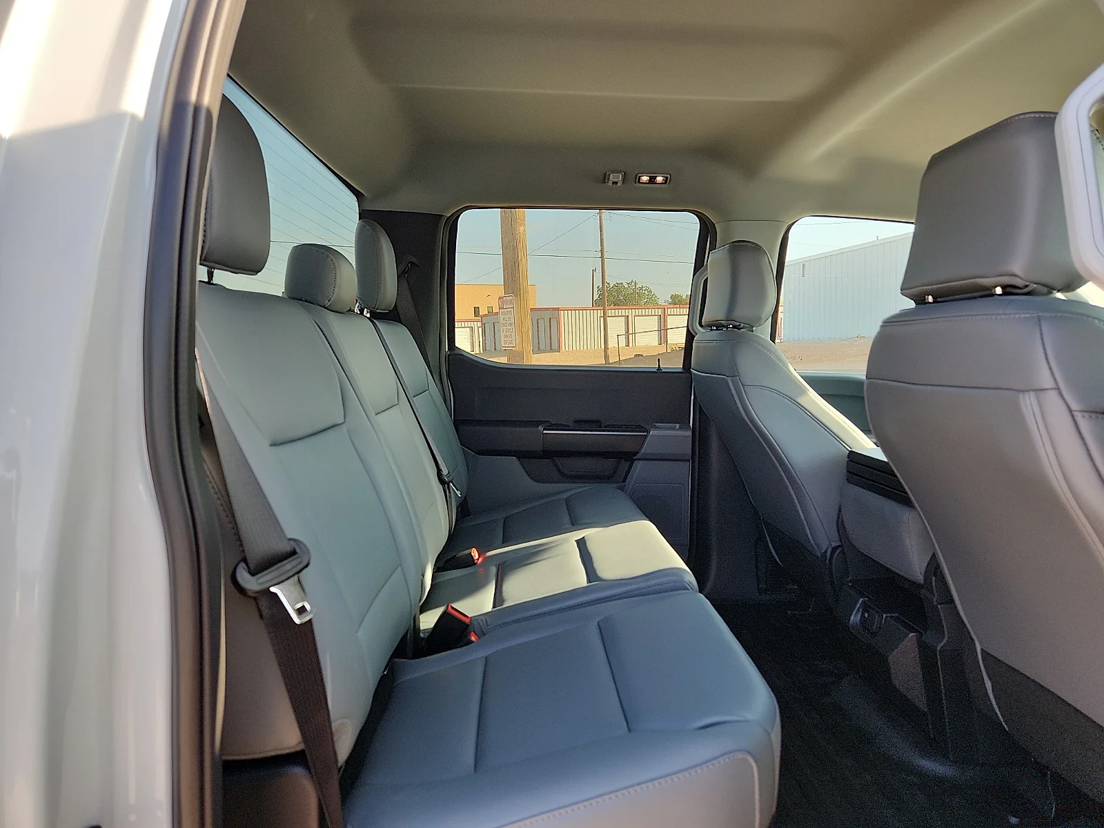 New 2026 Oxford White Ford XL image 19