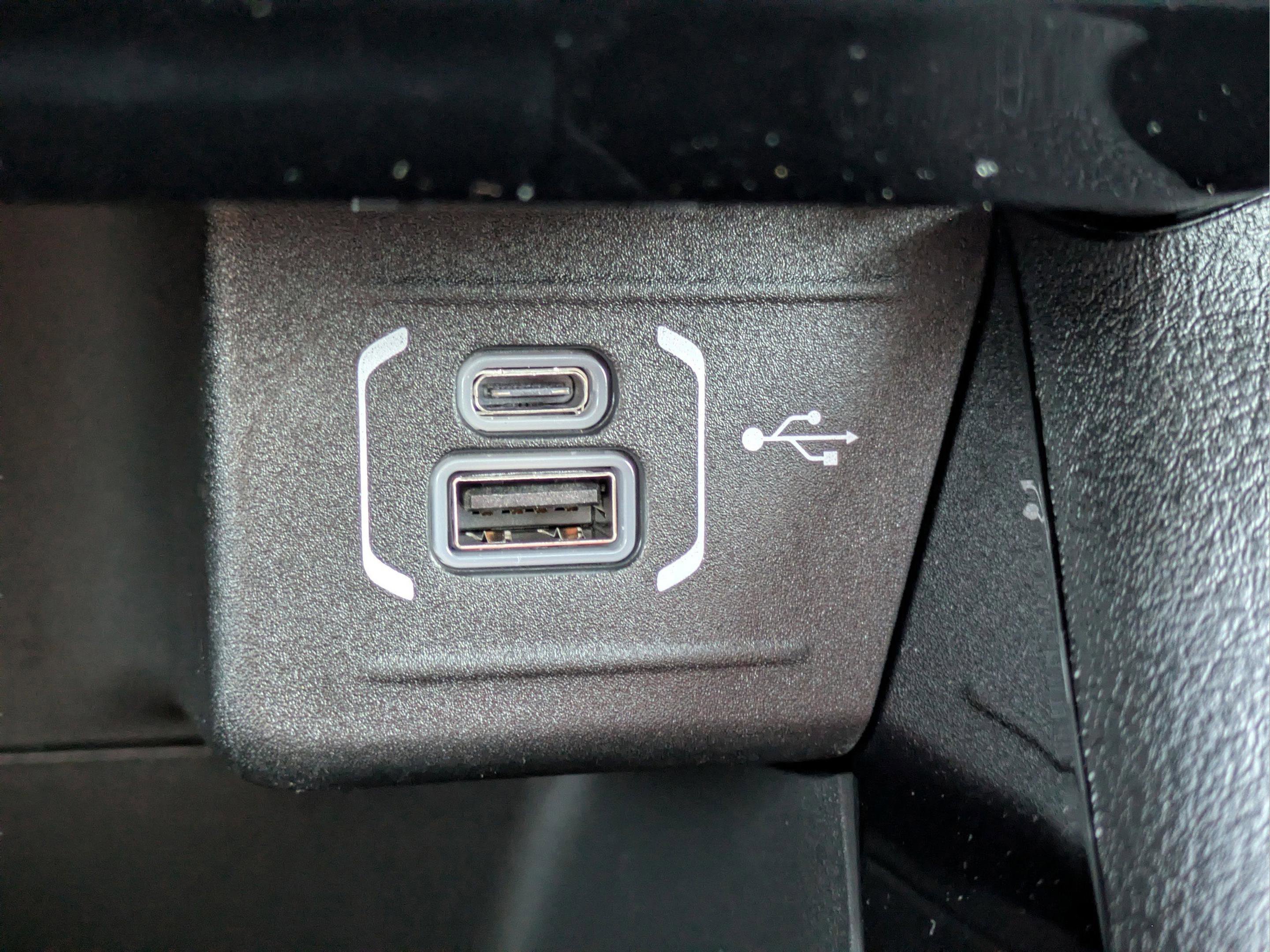 New 2026 Red Hot Pearlcoat Jeep Latitude Altitude image 22