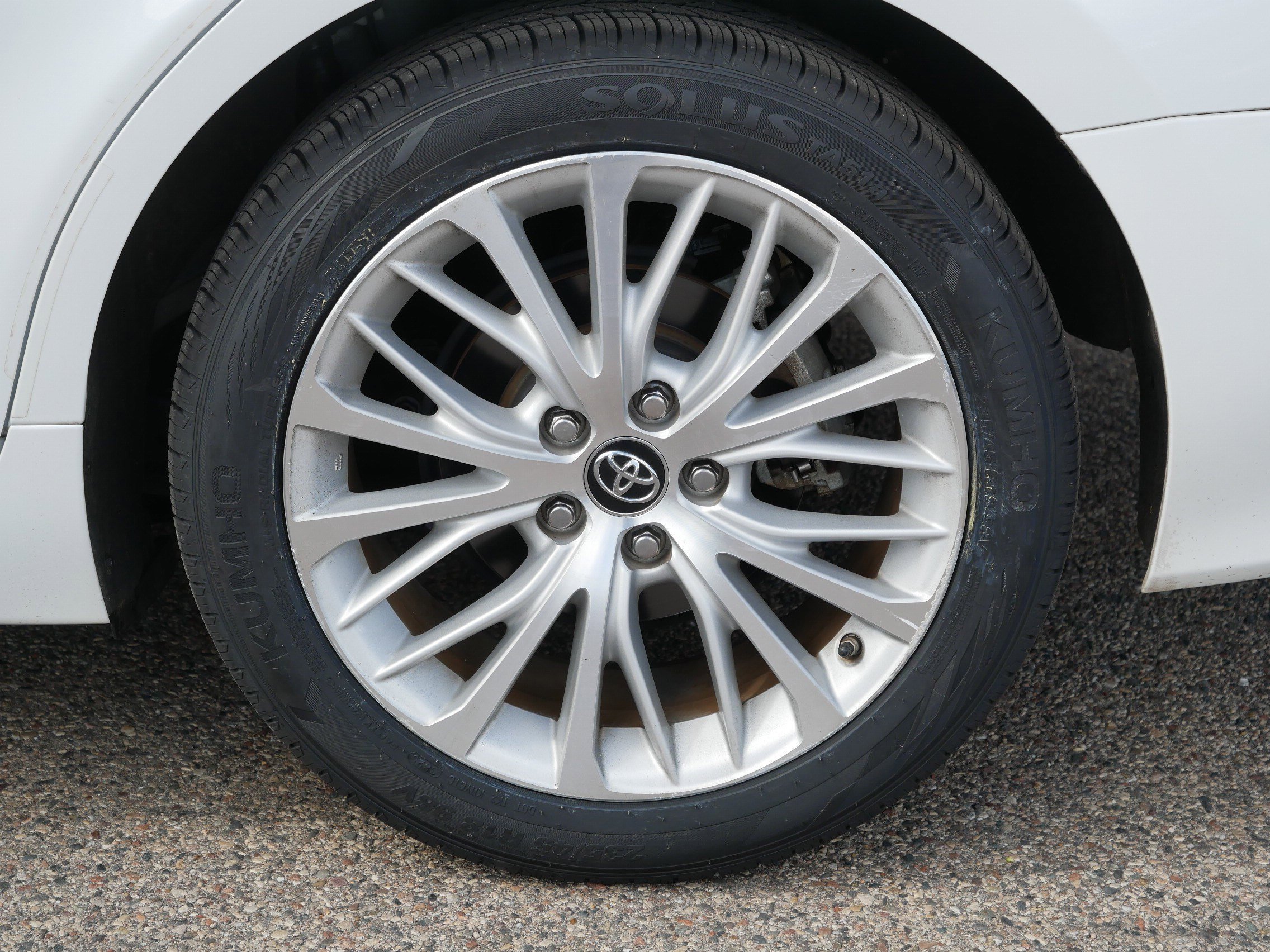 Used 2019 Wind Chill Pearl Toyota XLE image 15