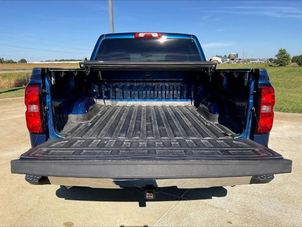 Used 2018 Blue Chevrolet LT image 16