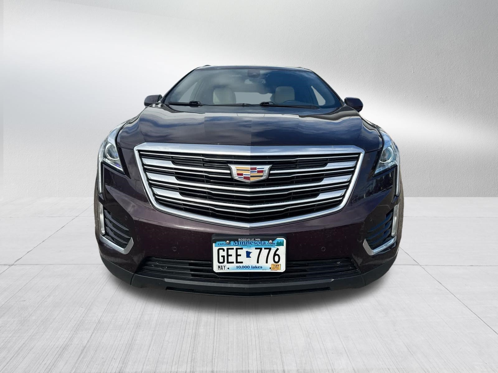 Used 2018 Cadillac XT5 Luxury with VIN 1GYKNDRS7JZ184902 for sale in Brooklyn Center, MN