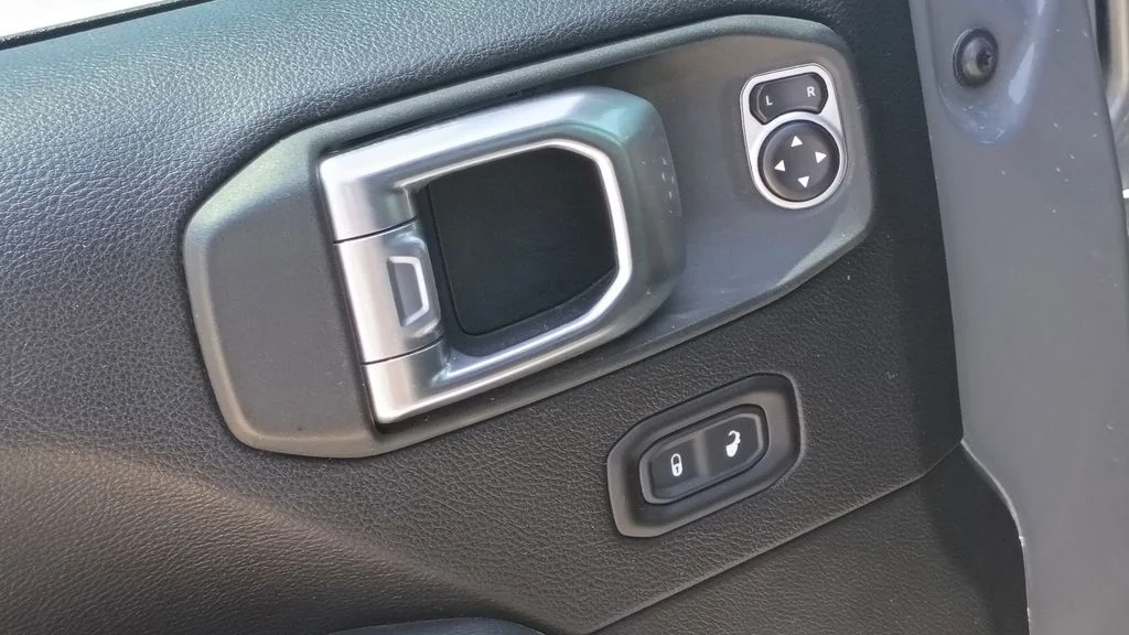 Used 2020 Gray Jeep Overland image 19