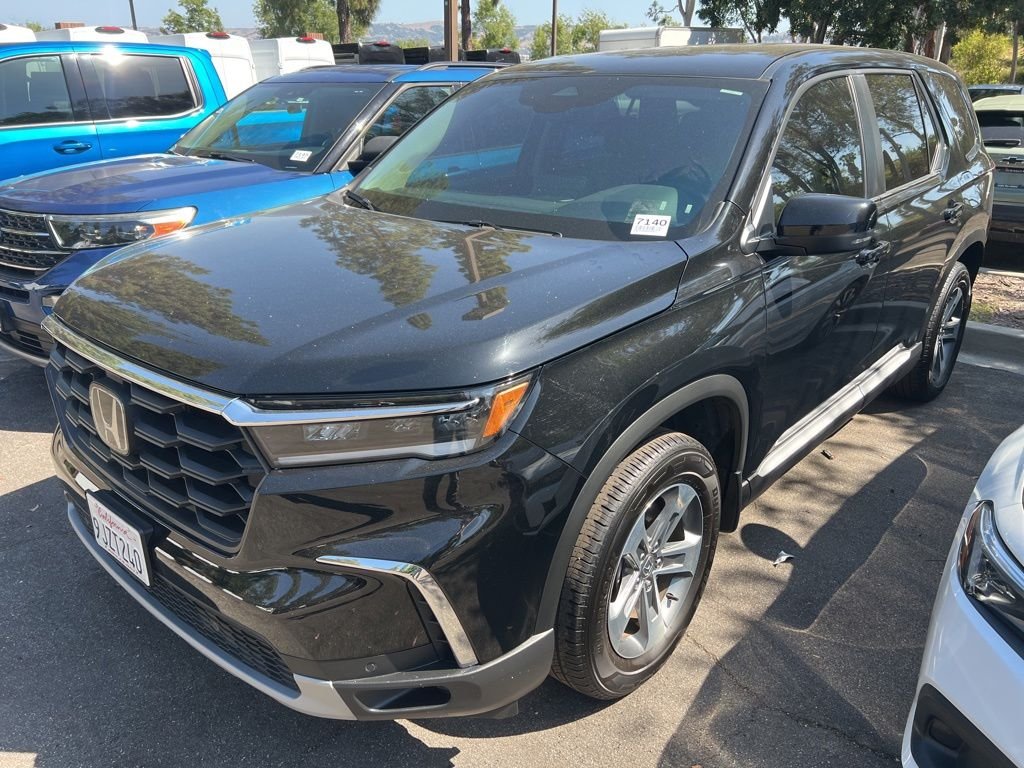 2024 Honda Pilot EX-L 8-Occupant 2WD's photo