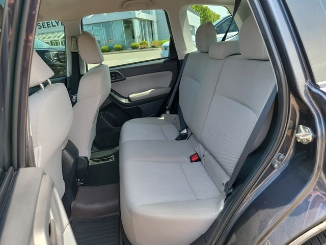 Used 2017 Gray Subaru 2.5i image 23