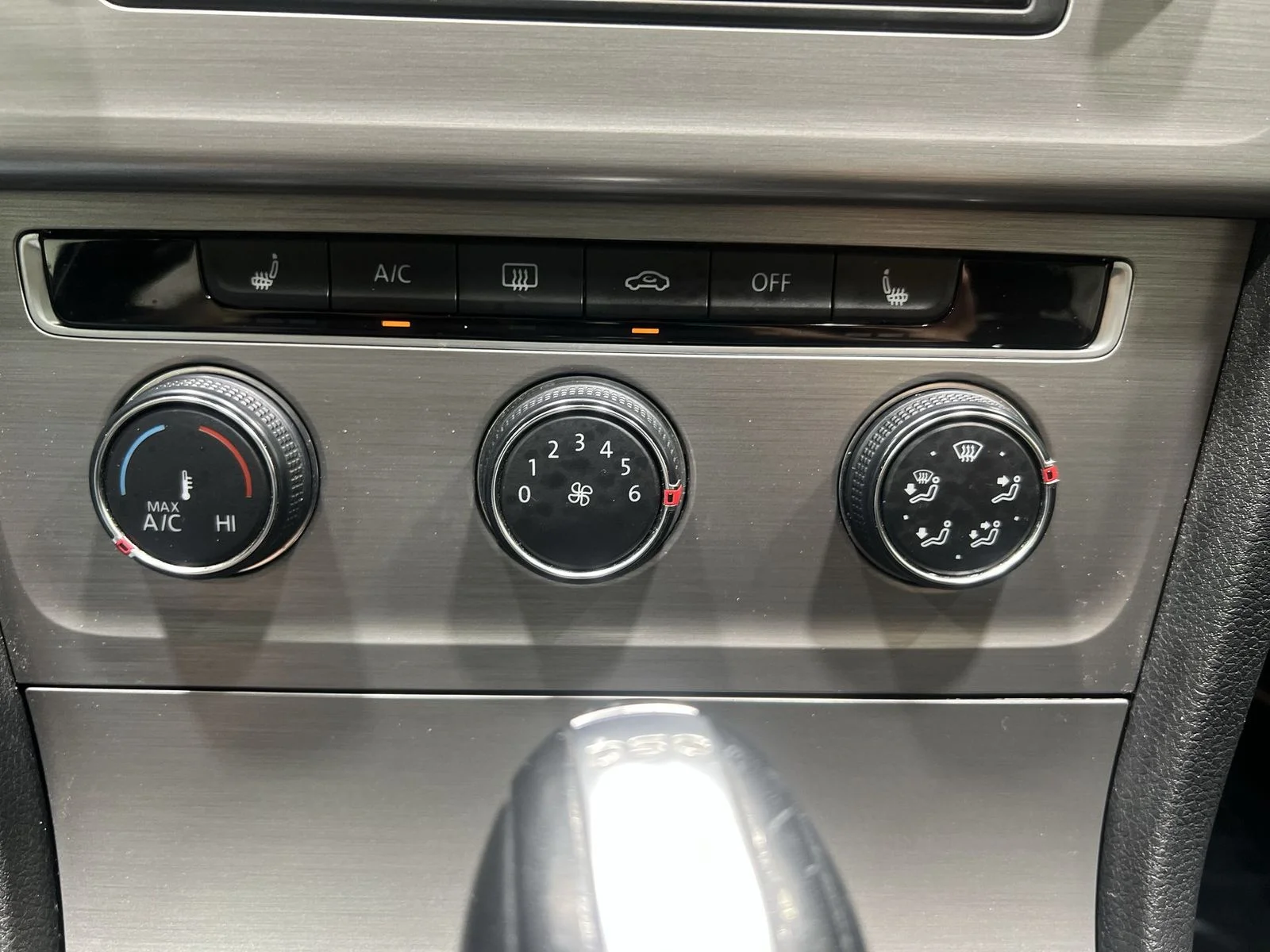 2015 Volkswagen Golf SportWagen TDI SE - Photo 18