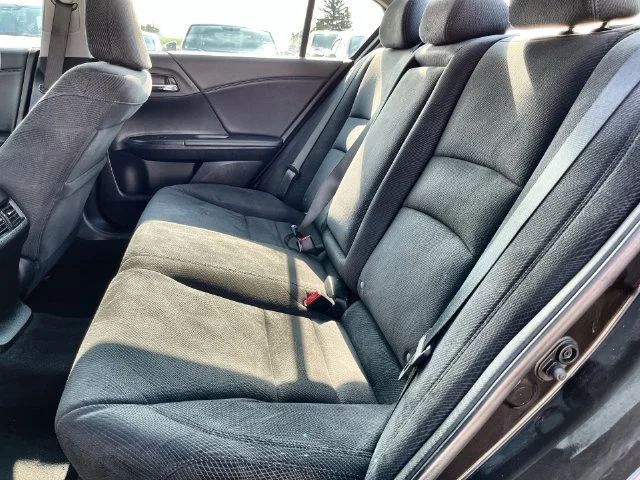 Used 2016  Honda EX image 33