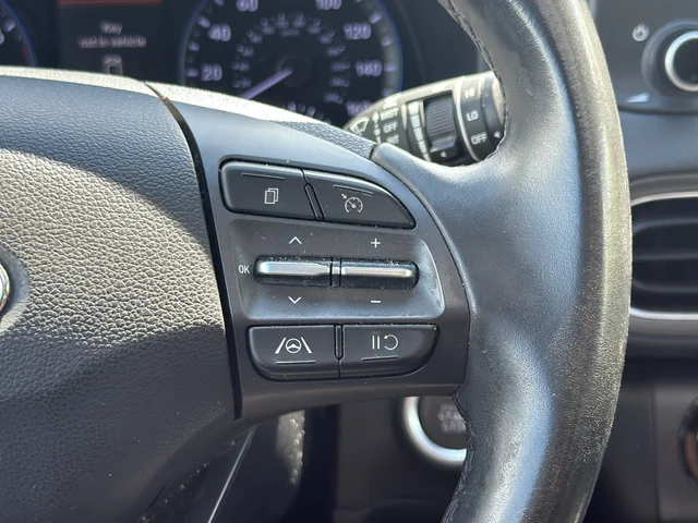Used 2022 Blue Hyundai SEL image 21