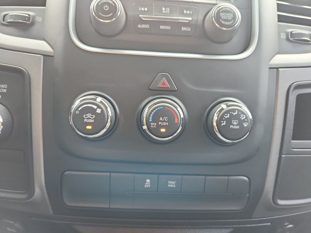 Used 2013 White Ram Express image 16