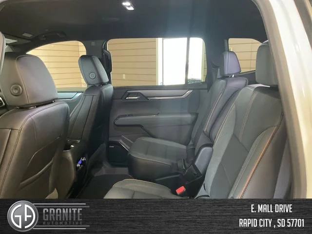 2025 GMC Acadia AT4 - Photo 11